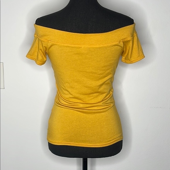 GUESS Yellow Off-Shoulder Women's Top - Picture 4 of 10